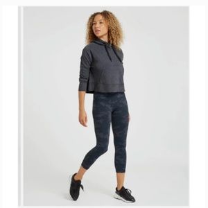 Spanx Cropped Lamn Leggings Black Camo Size small